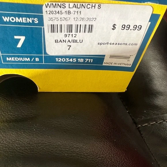 Brooks Vibrant Yellow and Blue Athletic Shoes. - Picture 4 of 4